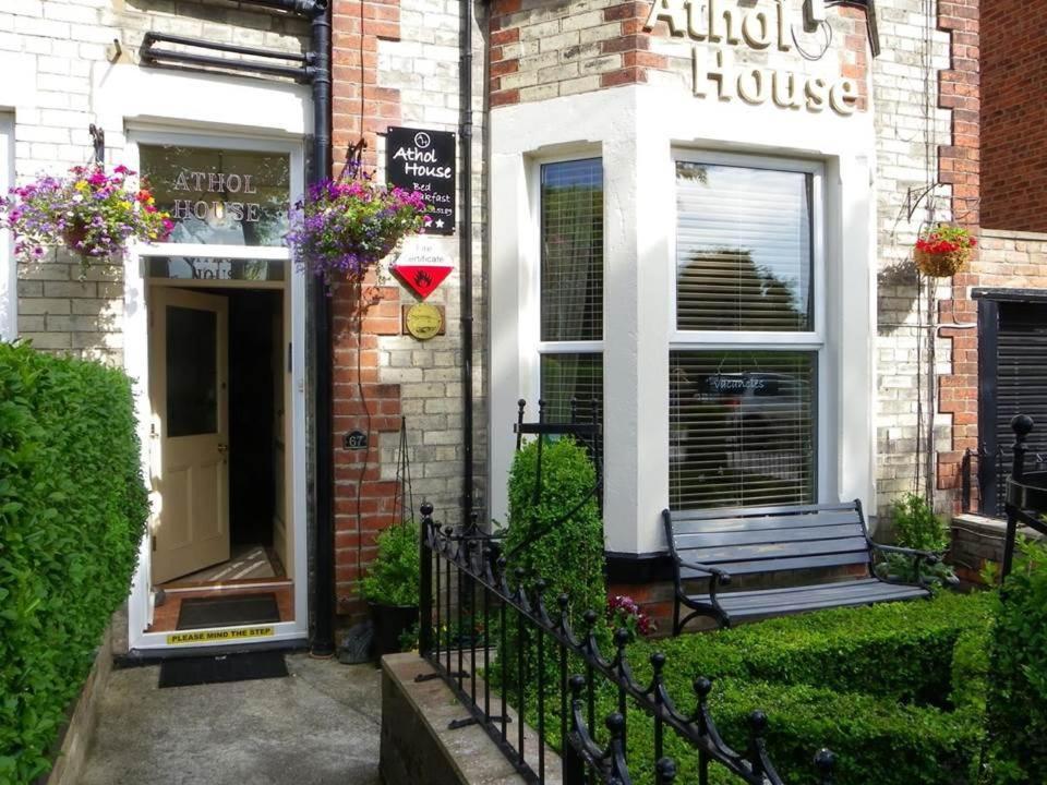 Athol House Acomodação com café da manhã Filey Exterior foto
